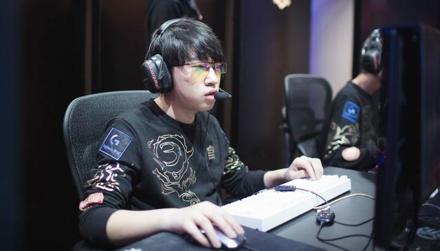 显的失衡 显的失衡